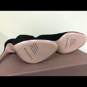 Gianvito Rossi Blk Suede Peep Toe “Vamp” Heel Sz38